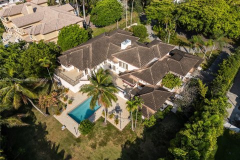 Casa en venta en Coral Gables, Florida, 4 dormitorios, 456.34 m2 № 1188904 - foto 3