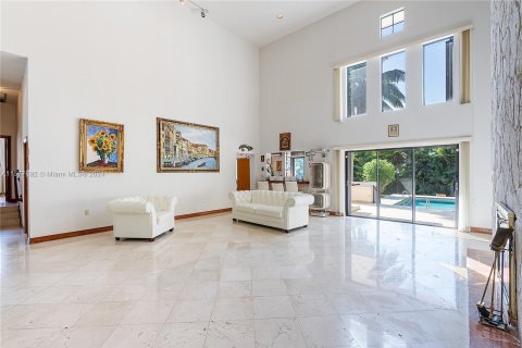 House in Coral Gables, Florida 4 bedrooms, 456.34 sq.m. № 1188904 - photo 26