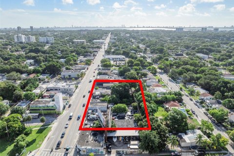 Propiedad comercial en venta en Miami, Florida № 1378851 - foto 5