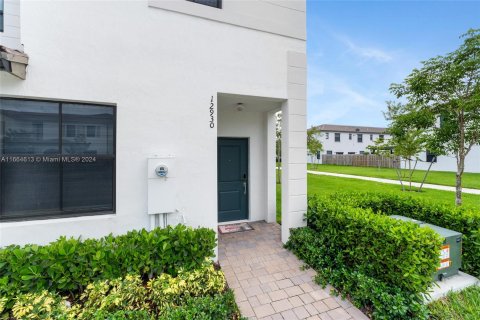 Adosado en venta en Homestead, Florida, 3 dormitorios, 143.53 m2 № 1379167 - foto 2