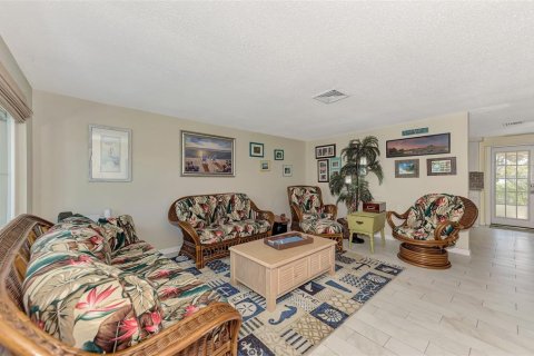 Casa en venta en Punta Gorda, Florida, 3 dormitorios, 150.13 m2 № 800409 - foto 6