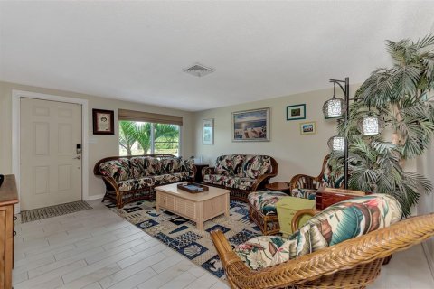 Casa en venta en Punta Gorda, Florida, 3 dormitorios, 150.13 m2 № 800409 - foto 5