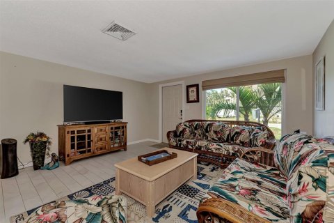 Casa en venta en Punta Gorda, Florida, 3 dormitorios, 150.13 m2 № 800409 - foto 8