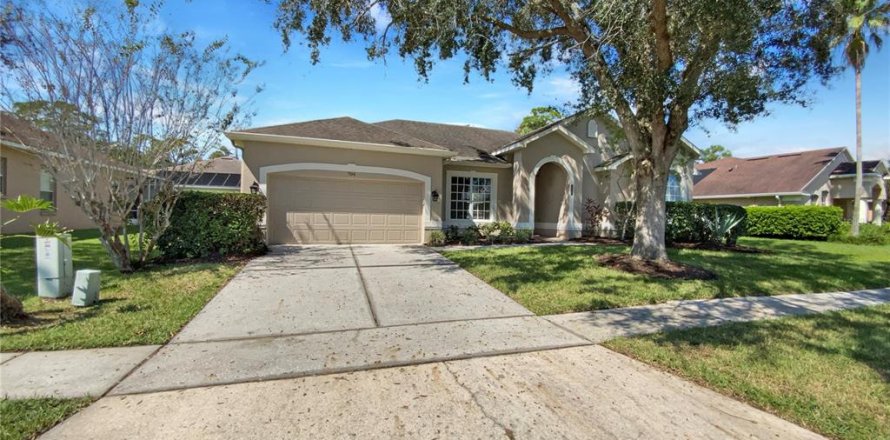 House in Orlando, Florida 3 bedrooms, 191.38 sq.m. № 1395668