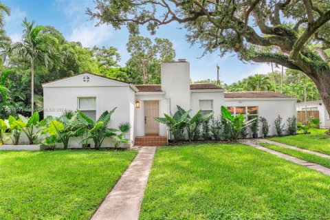 Casa en alquiler en Miami Shores, Florida, 3 dormitorios, 156.63 m2 № 1352080 - foto 1