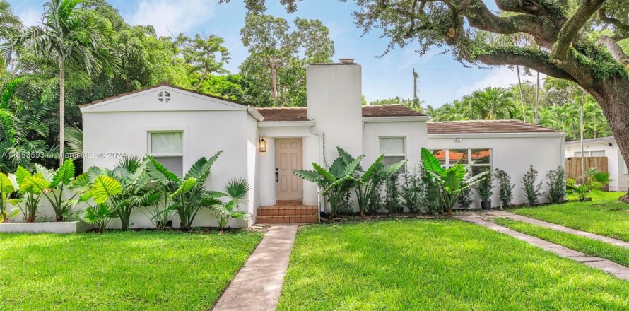 Villa ou maison à Miami Shores, Floride 3 chambres, 156.63 m2 № 1352080