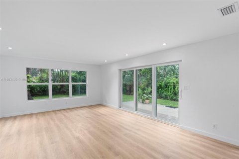 Casa en alquiler en Miami Shores, Florida, 3 dormitorios, 156.63 m2 № 1352080 - foto 16