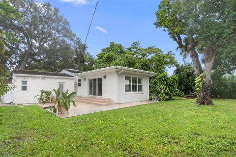 Villa ou maison à louer à Miami Shores, Floride: 3 chambres, 156.63 m2 № 1352080 - photo 3