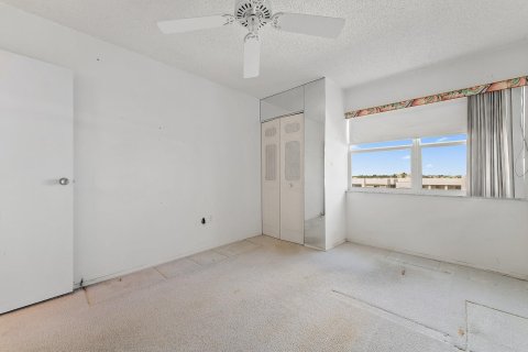 Condo in South Palm Beach, Florida, 2 bedrooms  № 1223240 - photo 19