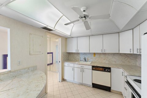 Condo in South Palm Beach, Florida, 2 bedrooms  № 1223240 - photo 27