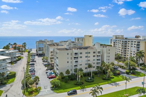 Condo in South Palm Beach, Florida, 2 bedrooms  № 1223240 - photo 12