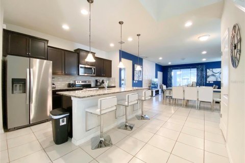 Villa ou maison à vendre à Kissimmee, Floride: 7 chambres, 307.88 m2 № 1327347 - photo 4