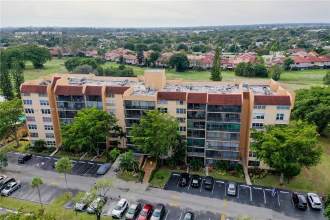 Copropriété à vendre à Lauderhill, Floride: 3 chambres, 147.06 m2 № 878130 - photo 10