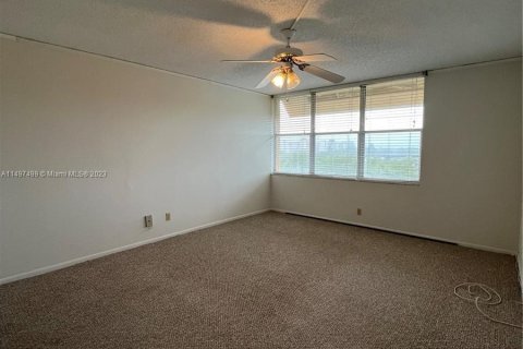 Condo in Lauderhill, Florida, 3 bedrooms  № 878130 - photo 24