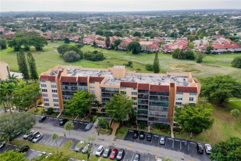 Condo in Lauderhill, Florida, 3 bedrooms  № 878130 - photo 2