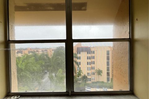 Condominio en venta en Lauderhill, Florida, 3 dormitorios, 147.06 m2 № 878130 - foto 28