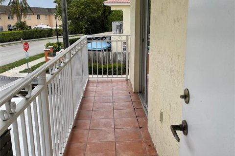 Townhouse in Hialeah, Florida 3 bedrooms, 123.37 sq.m. № 814655 - photo 20