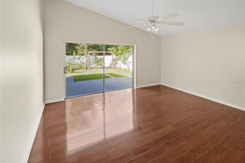 Casa en venta en Orlando, Florida, 3 dormitorios, 132.2 m2 № 1422681 - foto 5