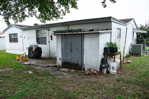 House in Miramar, Florida 3 bedrooms, 156.45 sq.m. № 969725 - photo 7