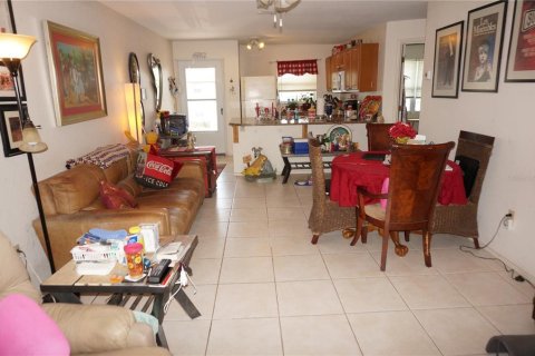 Condo in Punta Gorda, Florida, 2 bedrooms  № 466815 - photo 2