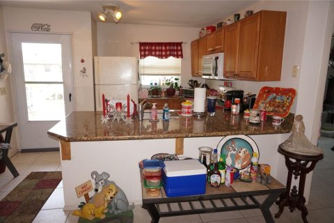 Condo in Punta Gorda, Florida, 2 bedrooms  № 466815 - photo 6