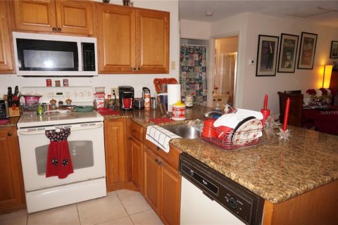 Condo in Punta Gorda, Florida, 2 bedrooms  № 466815 - photo 8