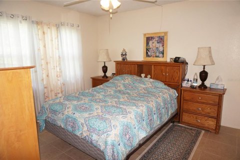 Condo in Punta Gorda, Florida, 2 bedrooms  № 466813 - photo 13