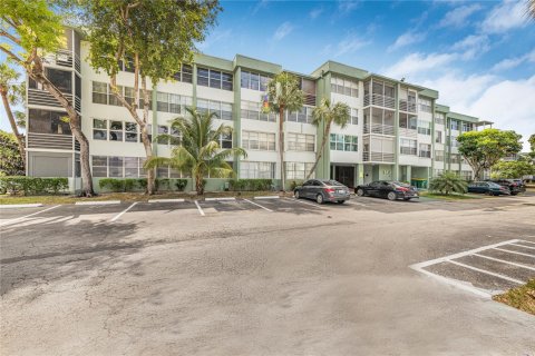 Condominio en venta en Hollywood, Florida, 1 dormitorio, 72.46 m2 № 1141157 - foto 10