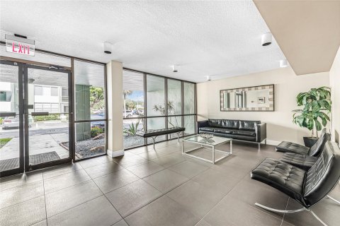 Condo in Hollywood, Florida, 1 bedroom  № 1141157 - photo 8