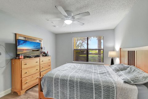 Condo in Boynton Beach, Florida, 2 bedrooms  № 871524 - photo 15