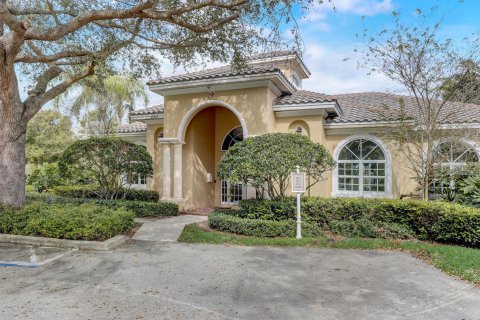 Villa ou maison à vendre à Coconut Creek, Floride: 4 chambres, 248.42 m2 № 950028 - photo 5