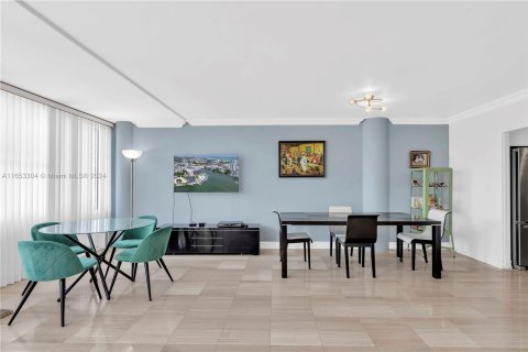 Condo in Miami Beach, Florida, 2 bedrooms  № 1348004 - photo 4