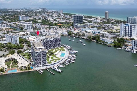 Condominio en venta en Miami Beach, Florida, 2 dormitorios, 141.21 m2 № 1348004 - foto 21