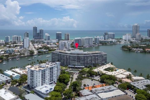 Condominio en venta en Miami Beach, Florida, 2 dormitorios, 141.21 m2 № 1348004 - foto 22