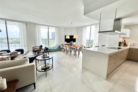 Copropriété à louer à North Miami Beach, Floride: 2 chambres, 181.9 m2 № 1348333 - photo 10