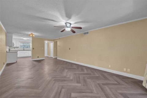 Condominio en venta en Orlando, Florida, 2 dormitorios, 92.34 m2 № 999575 - foto 7