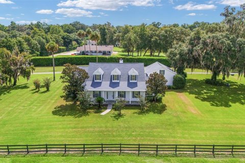 House in Ocala, Florida 8 bedrooms, 528.15 sq.m. № 1308081 - photo 2