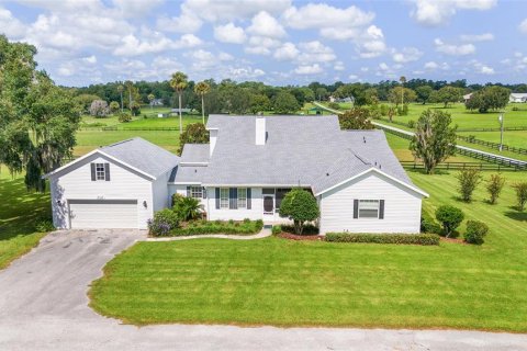 House in Ocala, Florida 8 bedrooms, 528.15 sq.m. № 1308081 - photo 3