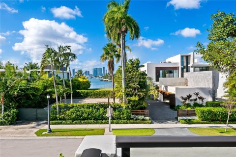 Casa en venta en Miami Beach, Florida, 5 dormitorios, 335.75 m2 № 650015 - foto 28