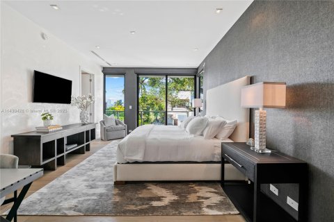 Casa en venta en Miami Beach, Florida, 5 dormitorios, 335.75 m2 № 650015 - foto 12