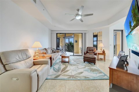 Copropriété à vendre à Punta Gorda, Floride: 3 chambres, 177.91 m2 № 863892 - photo 7