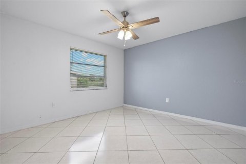 Duplex in Punta Gorda, Florida 2 bedrooms, 102.66 sq.m. № 1219378 - photo 19