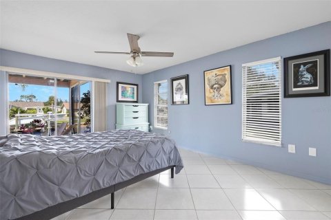 Duplex à vendre à Punta Gorda, Floride: 2 chambres, 102.66 m2 № 1219378 - photo 12