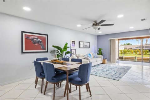 Duplex à vendre à Punta Gorda, Floride: 2 chambres, 102.66 m2 № 1219378 - photo 3