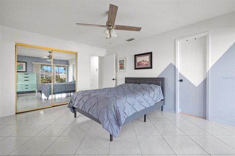 Duplex à vendre à Punta Gorda, Floride: 2 chambres, 102.66 m2 № 1219378 - photo 14