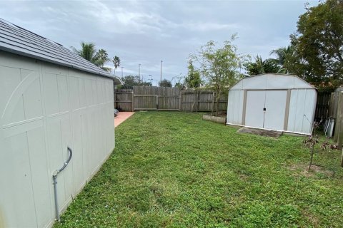 House in Oakland Park, Florida 3 bedrooms, 105.91 sq.m. № 936612 - photo 6