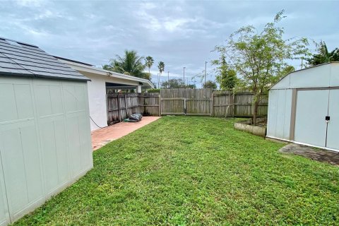 House in Oakland Park, Florida 3 bedrooms, 105.91 sq.m. № 936612 - photo 7