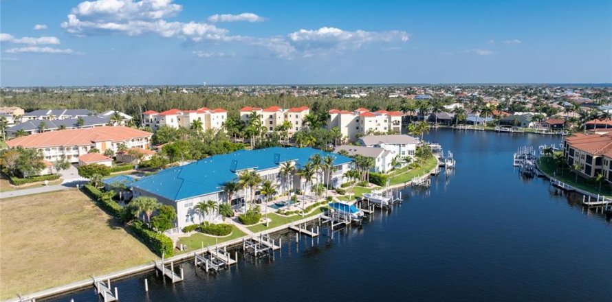 Condo in Punta Gorda, Florida, 2 bedrooms  № 1342962