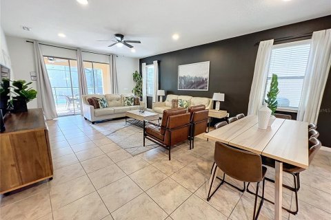 Villa ou maison à vendre à Kissimmee, Floride: 6 chambres, 291.9 m2 № 1307559 - photo 5