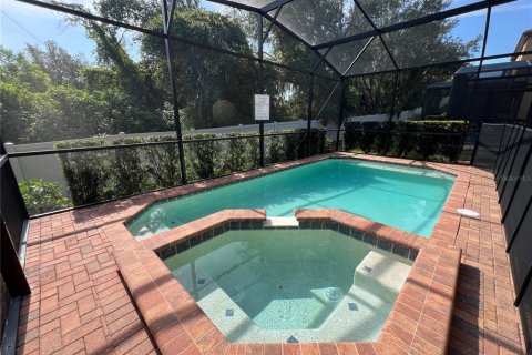 Casa en venta en Kissimmee, Florida, 6 dormitorios, 291.9 m2 № 1307559 - foto 2